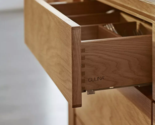 Håndlavet snedkerskuffe i eg