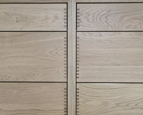 Håndlavet snedkerskuffer i massiv eg